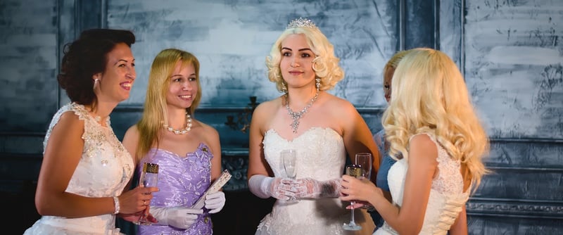 Gossip girls chatting